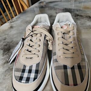 Stylish Beige Checkered Women's Sneakers